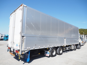 いすゞ ギガ ウイング車 大型 QKG-CYJ77A 年式 H27 [写真05]