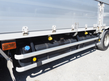 いすゞ ギガ ウイング車 大型 QKG-CYJ77A 年式 H27 [写真18]