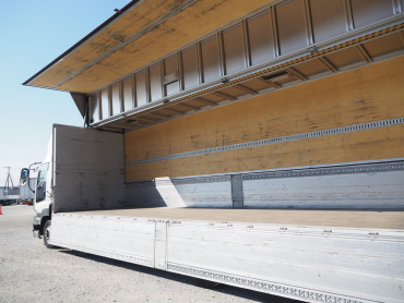 いすゞ ギガ ウイング車 大型 QKG-CYJ77A 年式 H27 [写真22]