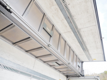 いすゞ フォワード ウイング車 中型 SKG-FRR90S2 年式 H24 [写真20]