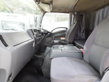 いすゞ フォワード ウイング車 中型 TKG-FRR90T2 年式 H27 [写真46]