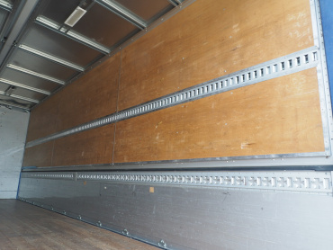 いすゞ フォワード ウイング車 中型 TKG-FRR90T2 年式 H27 [写真31]