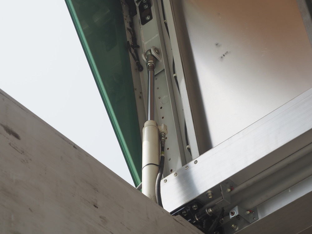 日野 グランドプロフィア ウイング車 大型 QPG-FR1EXEG 年式 H27[写真20]