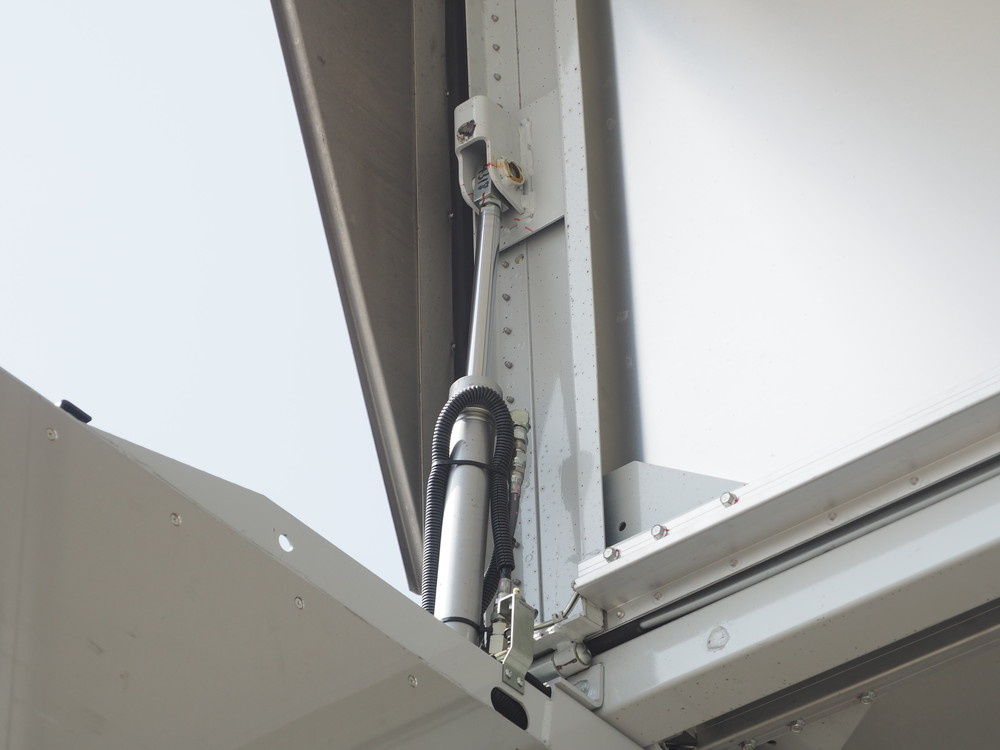 三菱ふそう ファイター ウイング車 中型 TKG-FK64F 年式 H26[写真18]