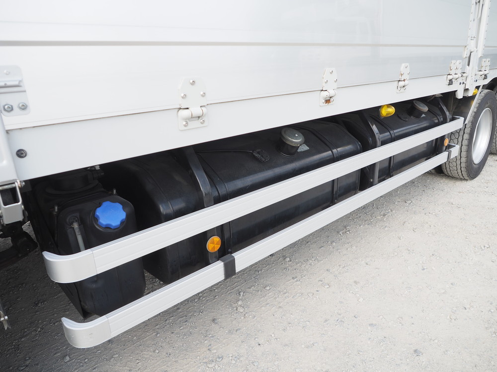 いすゞ ギガ ウイング車 大型 QKG-CYJ77A 年式 H27[写真15]