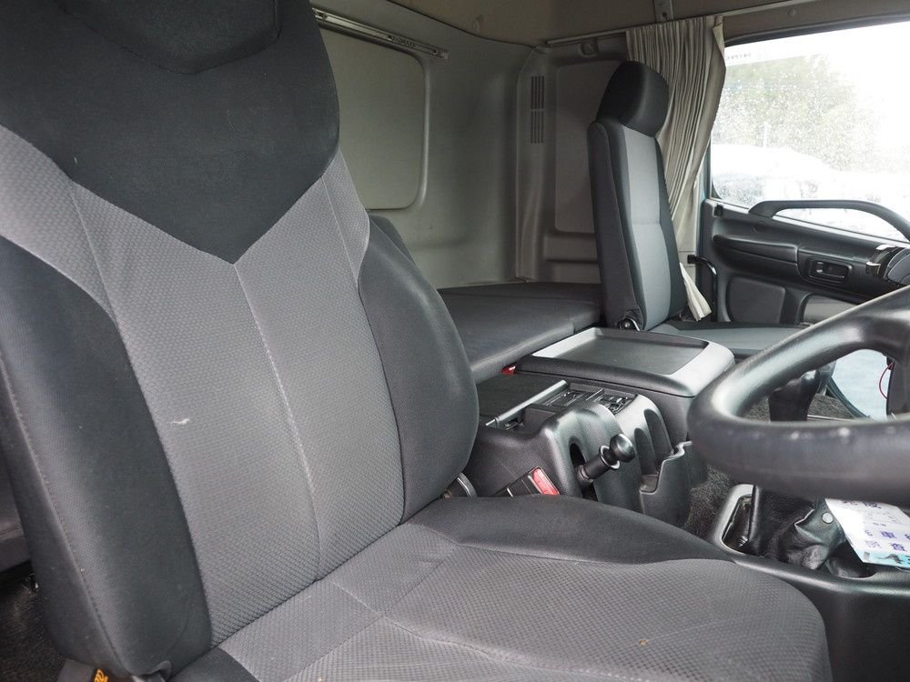 日野 グランドプロフィア ウイング車 大型 BDG-FW1EXYG 年式 H22[写真19]