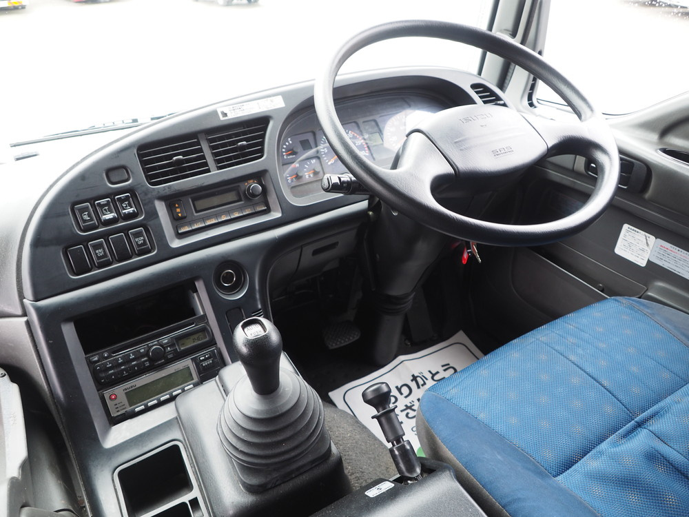 いすゞ ギガ ウイング車 大型 QKG-CYJ77A 年式 H27[写真34]