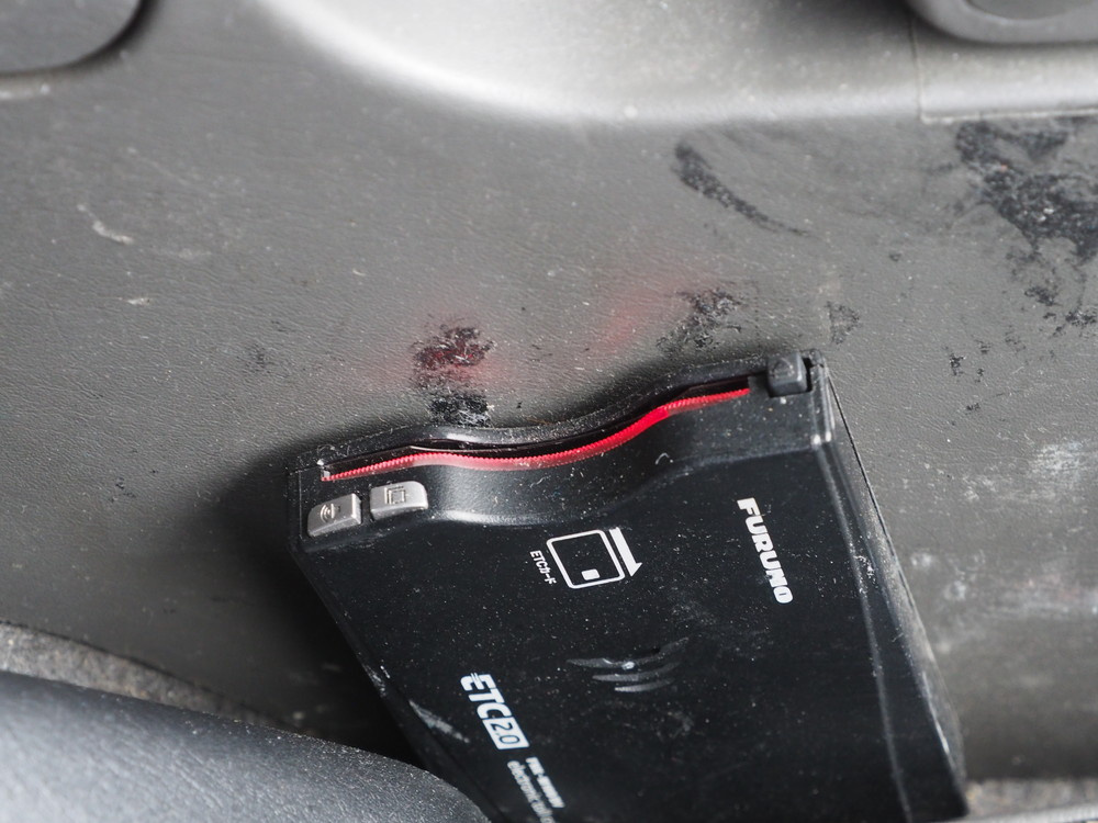 いすゞ ギガ ウイング車 大型 QKG-CYJ77A 年式 H27[写真40]