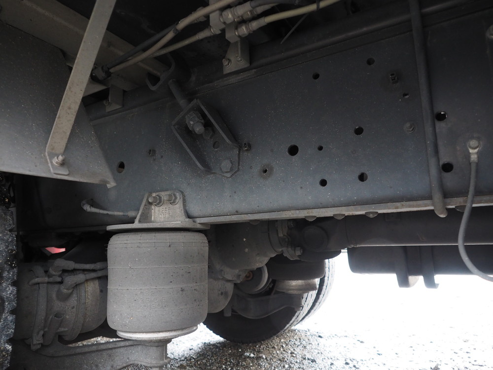 いすゞ ギガ ウイング車 大型 QKG-CYJ77A 年式 H27[写真45]