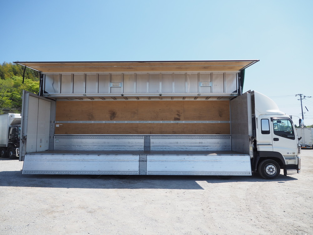 いすゞ ギガ ウイング車 大型 QKG-CYJ77A 年式 H27[写真12]