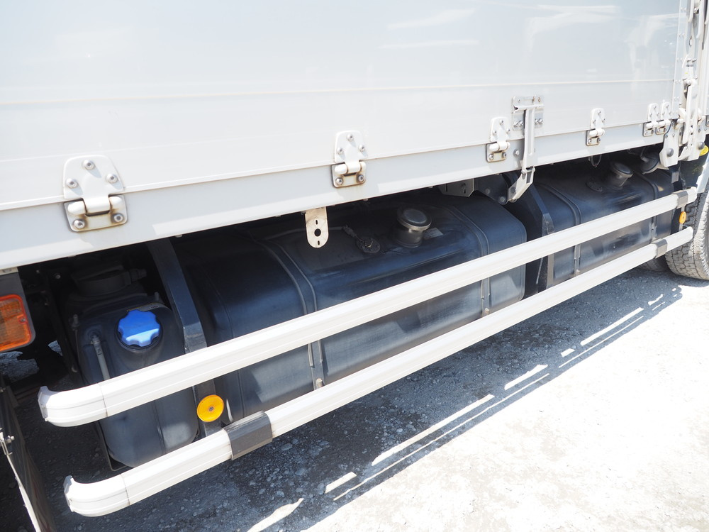 いすゞ ギガ ウイング車 大型 QKG-CYJ77A 年式 H27[写真16]