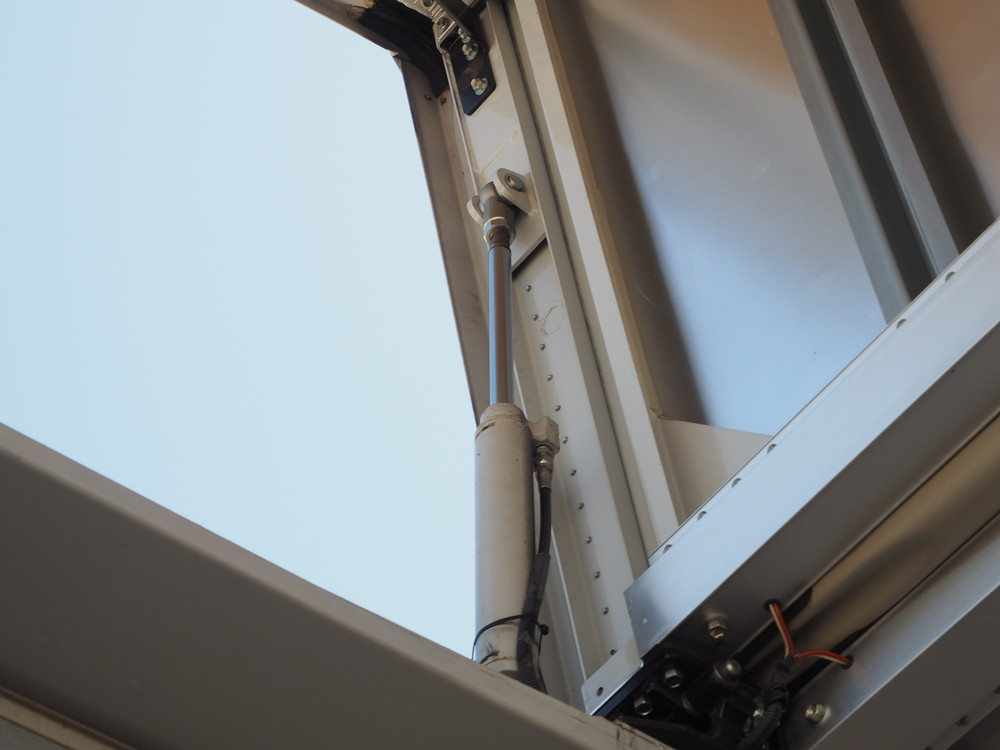 日野 グランドプロフィア ウイング車 大型 BKG-FW1EXYG 年式 H22[写真15]