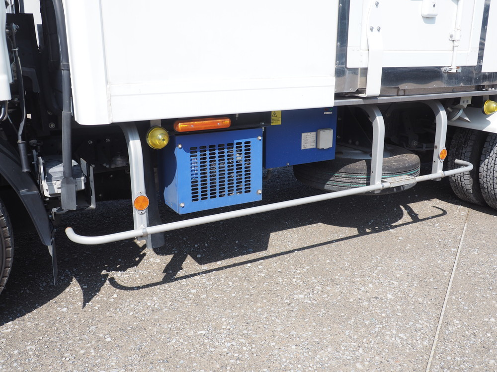 いすゞ エルフ 冷凍バン 小型 TPG-NMR85AN 年式 H27[写真15]