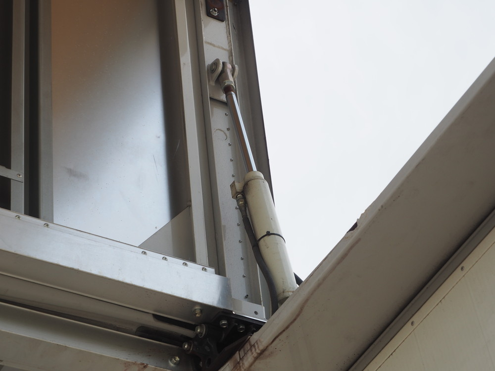 日野 グランドプロフィア ウイング車 大型 QKG-FW1EXBG 年式 H26[写真18]