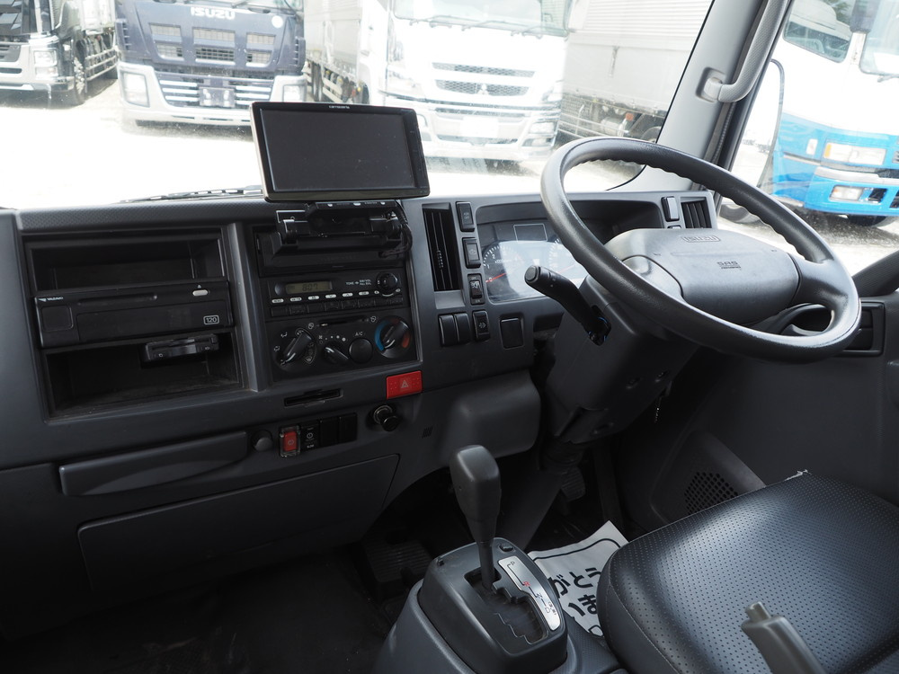 いすゞ エルフ バン車 小型 TKG-NLR85AN 年式 H25[写真23]