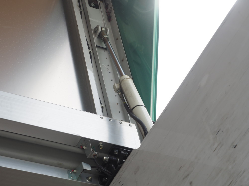 日野 グランドプロフィア ウイング車 大型 QPG-FW1EXEG 年式 H27[写真15]