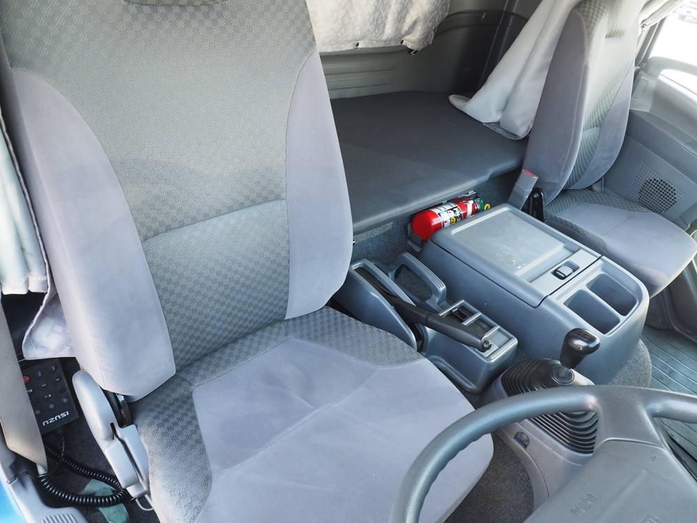 いすゞ フォワード ウイング車 中型 TKG-FRR90T2 年式 H26[写真27]