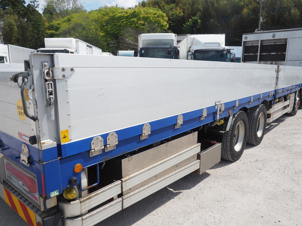 いすゞ ギガ 平ボディ 大型 QKG-CYJ77B 年式 H28[写真13]