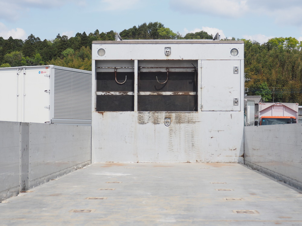 いすゞ ギガ 平ボディ 大型 QKG-CYJ77B 年式 H28[写真24]