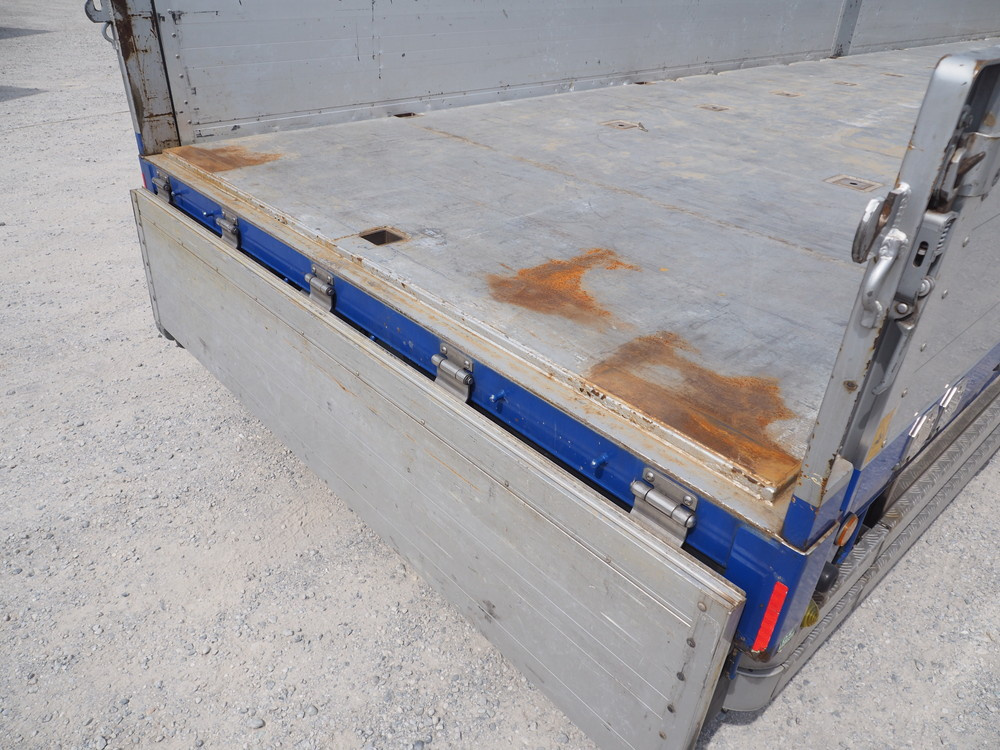 いすゞ ギガ 平ボディ 大型 QKG-CYJ77B 年式 H28[写真27]