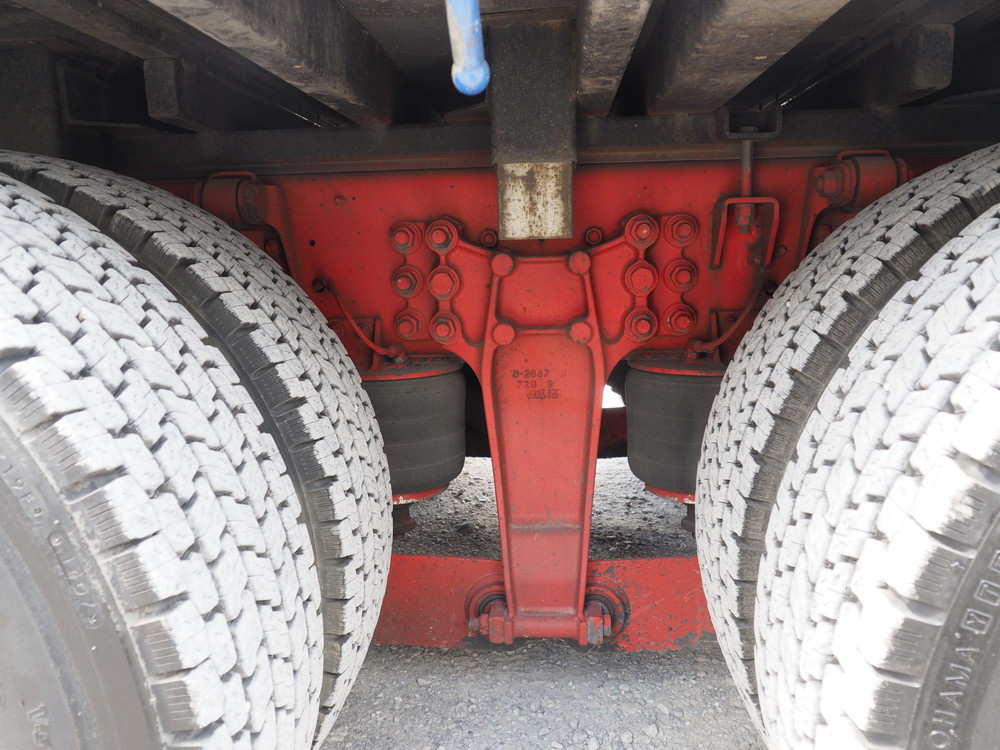 いすゞ ギガ 平ボディ 大型 QKG-CYJ77B 年式 H28[写真50]