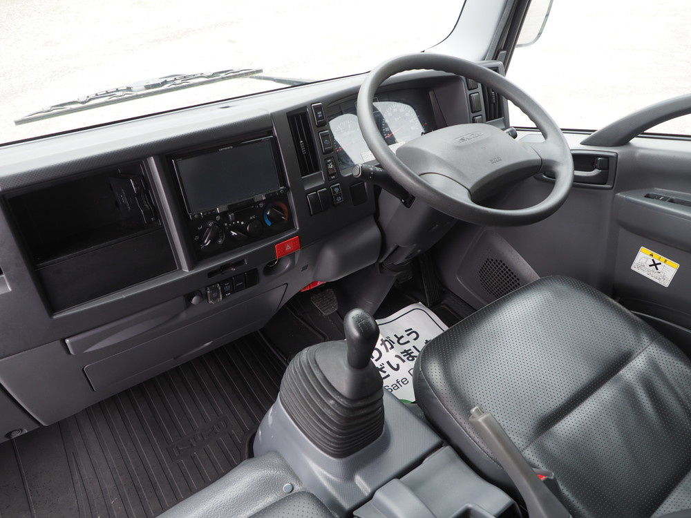 いすゞ エルフ バン車 小型 TPG-NPR85AN 年式 H27[写真26]