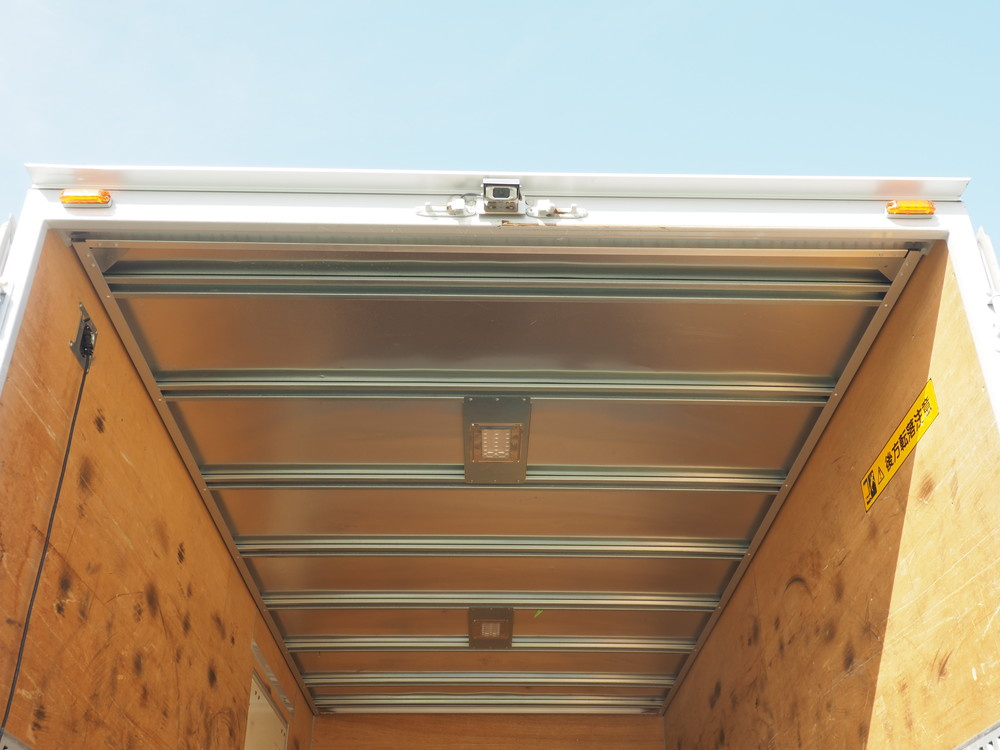 いすゞ エルフ バン車 小型 TPG-NPR85AN 年式 H27[写真17]