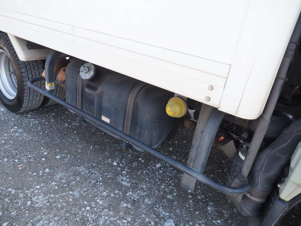 いすゞ エルフ 冷凍バン 小型 TKG-NLR85AN 年式 H24[写真10]