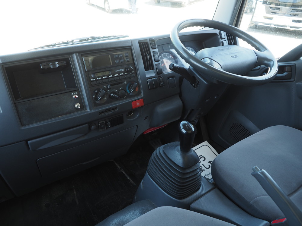 いすゞ エルフ 冷凍バン 小型 TKG-NLR85AN 年式 H24[写真19]