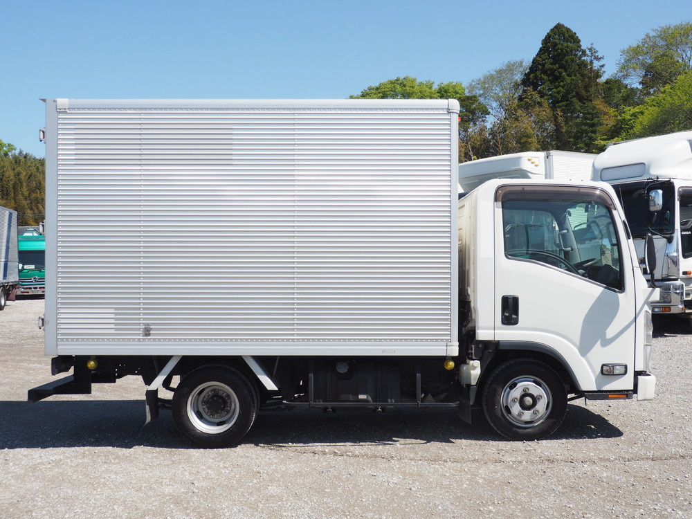いすゞ エルフ バン車 小型 TRG-NLR85AN 年式 H27[写真09]