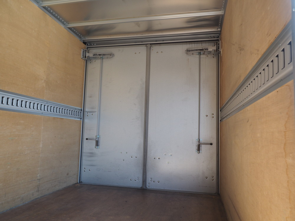 いすゞ エルフ バン車 小型 TRG-NLR85AN 年式 H27[写真19]