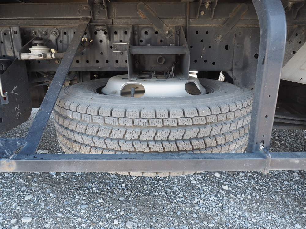 いすゞ エルフ バン車 小型 TRG-NLR85AN 年式 H27[写真41]