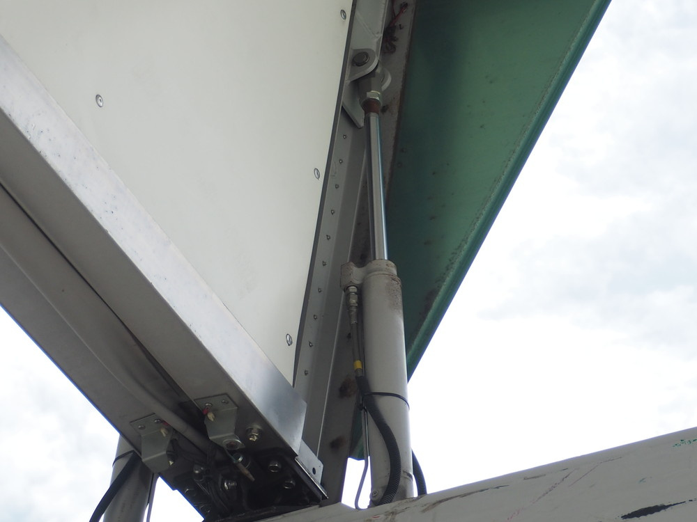 日野 グランドプロフィア ウイング車 大型 BKG-FW1EXYG 年式 H22[写真16]