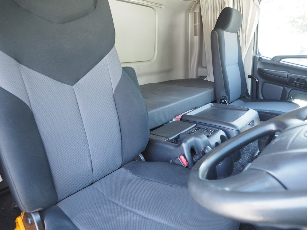 日野 グランドプロフィア ウイング車 大型 QPG-FW1EXEG 年式 H27[写真30]