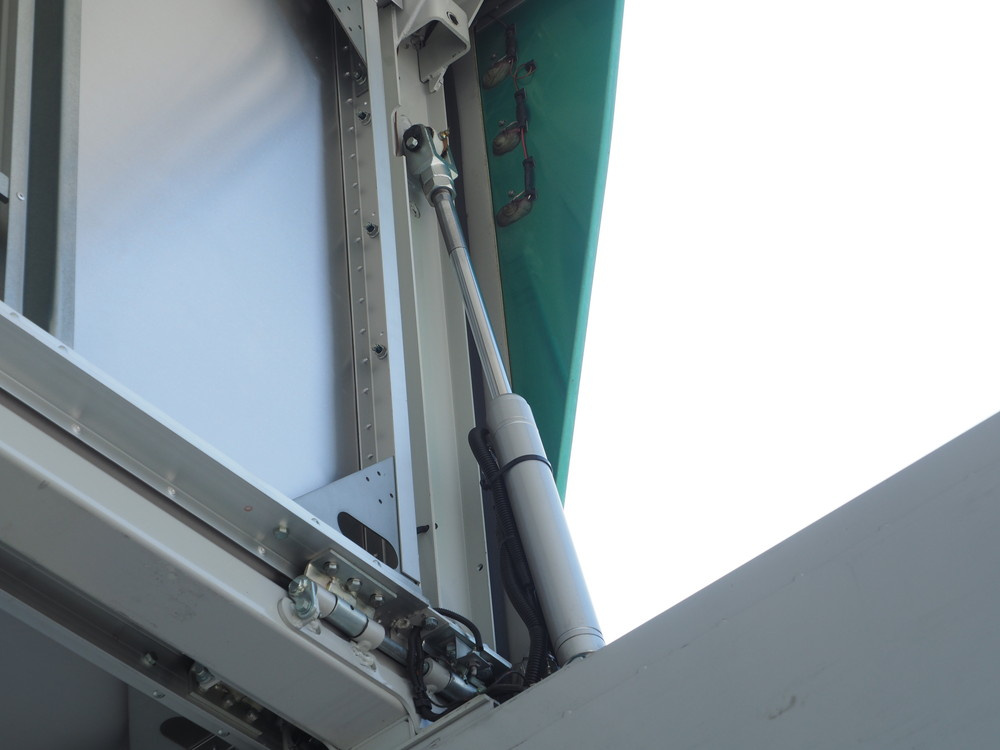 三菱ふそう スーパーグレート ウイング車 大型 QPG-FS65VZ 年式 H27[写真16]