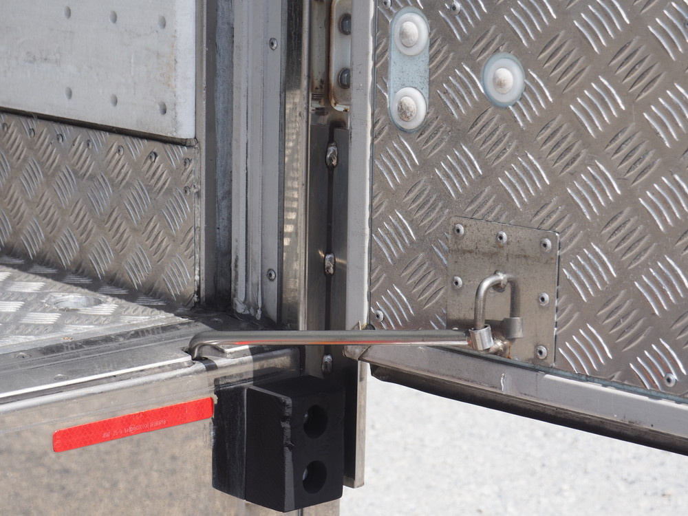 日野 レンジャー 冷凍バン 中型 TKG-FD9JLAA 年式 H28[写真28]