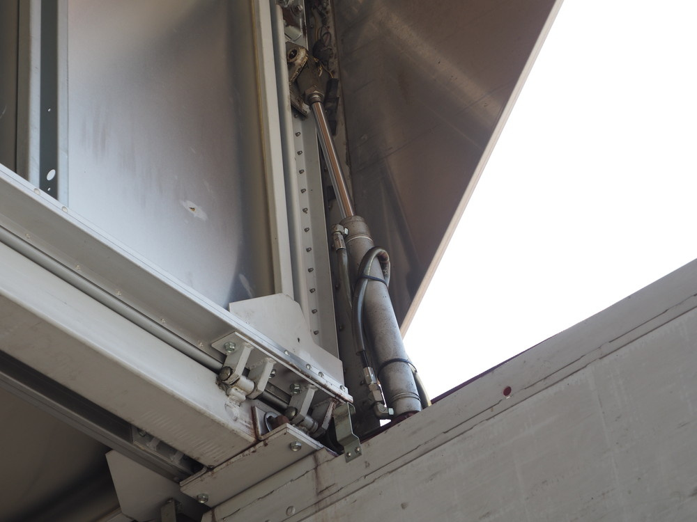 三菱ふそう スーパーグレート ウイング車 大型 BDG-FS54JZ 年式 H21[写真16]