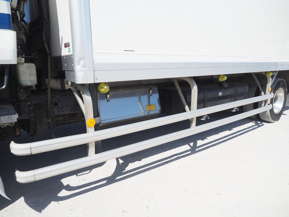 いすゞ フォワード 冷凍バン 中型 PDG-FRR34T2 年式 H22[写真15]