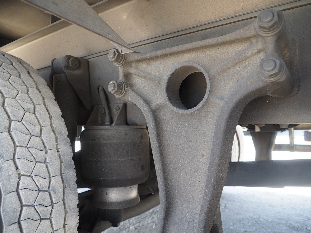 いすゞ フォワード 冷凍バン 中型 PDG-FRR34T2 年式 H22[写真37]