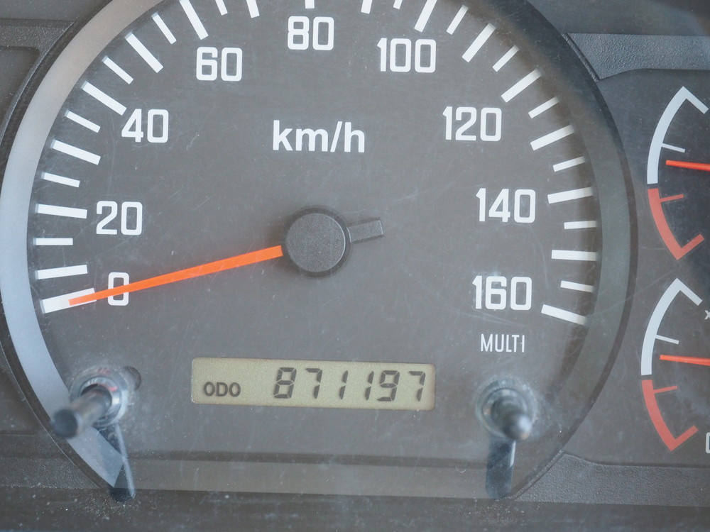 いすゞ フォワード ウイング車 中型 PKG-FRR90S2 年式 H23[写真49]