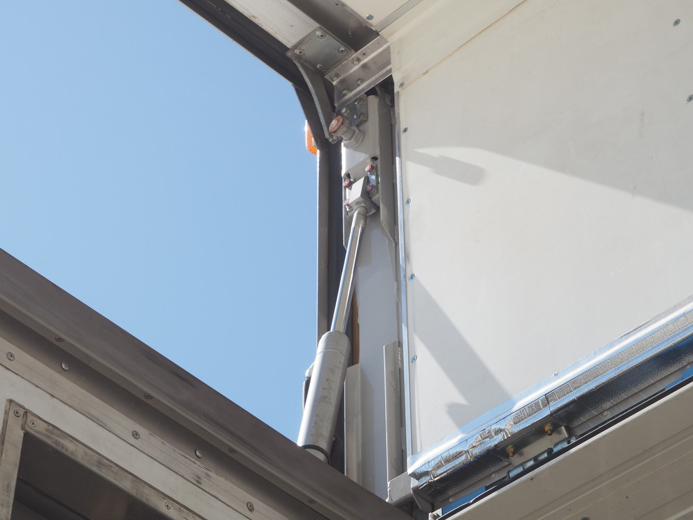 日野 グランドプロフィア 冷凍ウイング 大型 QKG-FW1EXEJ 年式 H26[写真21]