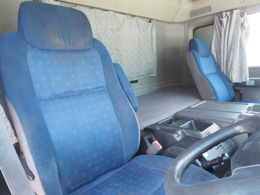 いすゞ ギガ ウイング車 大型 PDG-CYJ77W8 年式 H20[写真31]