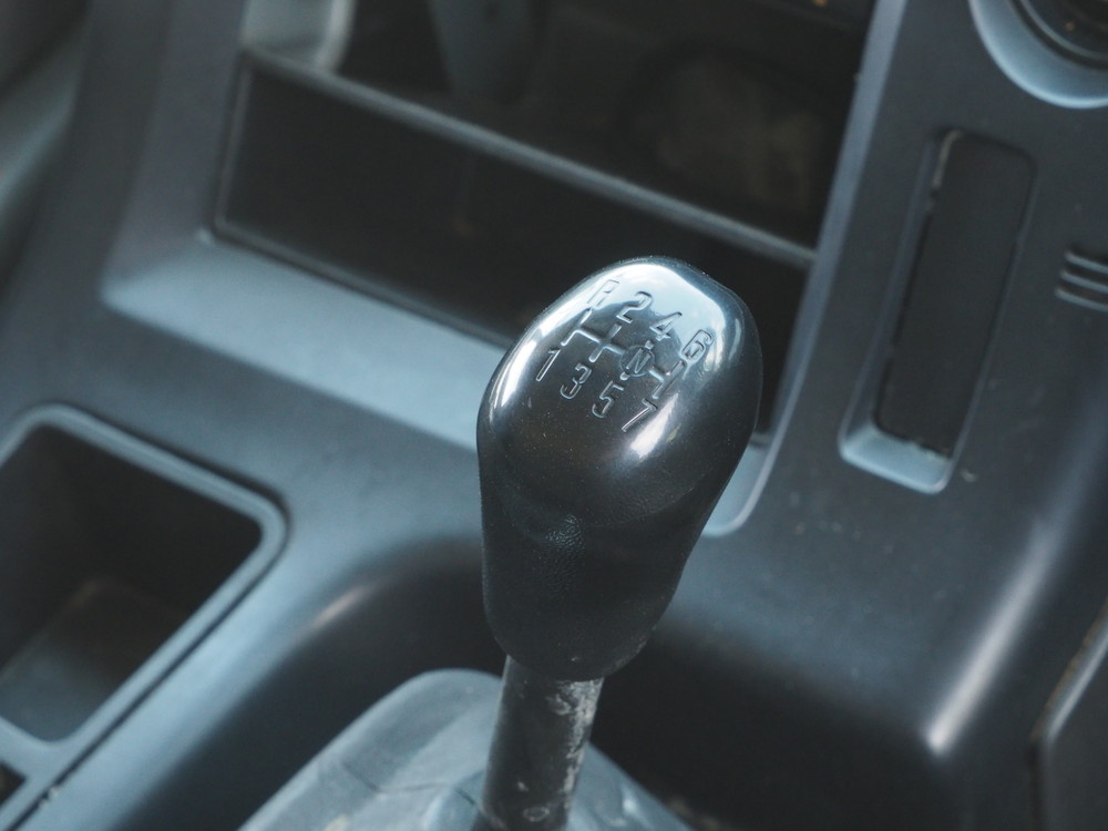 いすゞ ギガ ウイング車 大型 PDG-CYJ77W8 年式 H20[写真33]