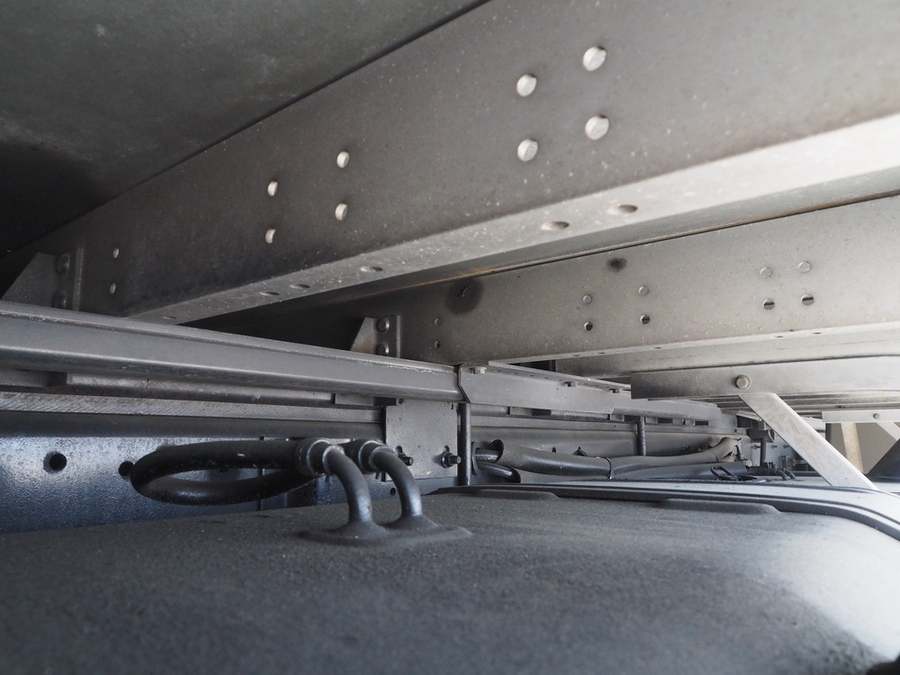 いすゞ ギガ ウイング車 大型 PDG-CYJ77W8 年式 H20[写真44]