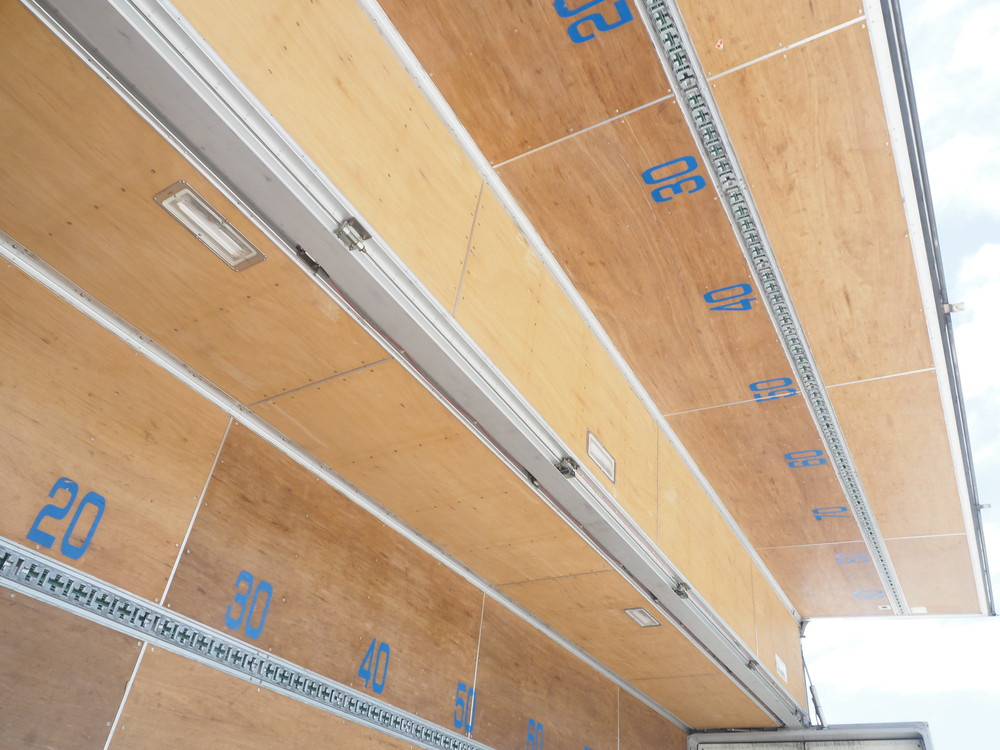 いすゞ ギガ ウイング車 大型 PDG-CYJ77W8 年式 H20[写真23]