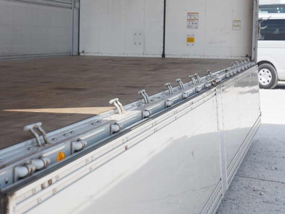 いすゞ ギガ ウイング車 大型 QKG-CYJ77A 年式 H27[写真35]