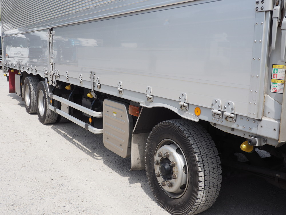 いすゞ ギガ ウイング車 大型 QKG-CYJ77A 年式 H27[写真13]