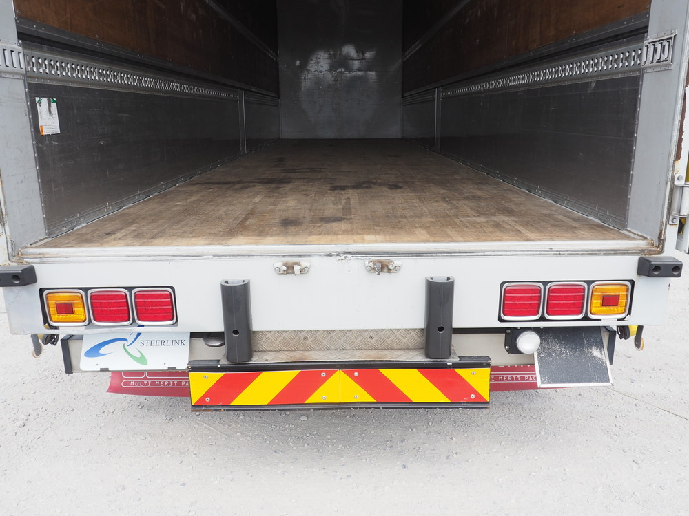 いすゞ ギガ ウイング車 大型 QKG-CYJ77A 年式 H27[写真44]