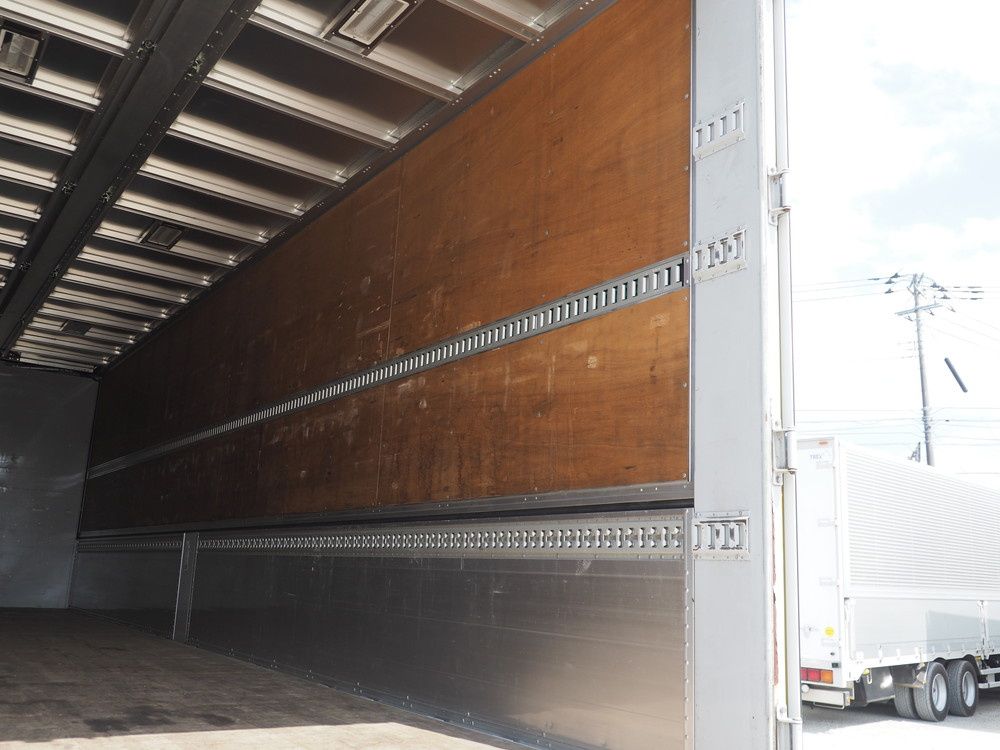 いすゞ ギガ ウイング車 大型 QKG-CYJ77A 年式 H27[写真46]