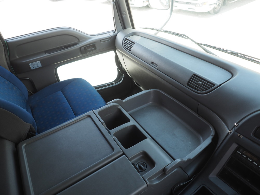 いすゞ ギガ ウイング車 大型 QKG-CYJ77A 年式 H27[写真61]